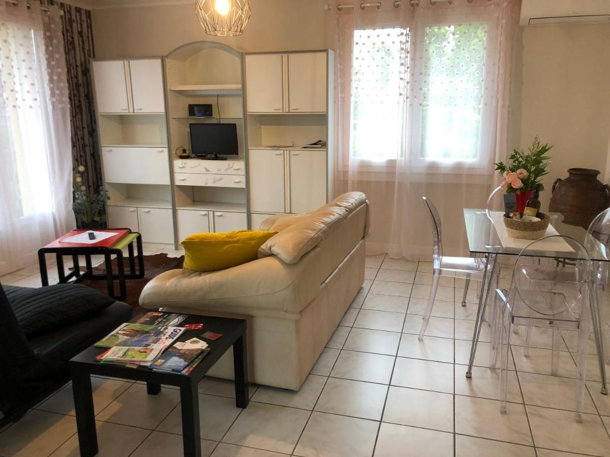 Condrieu Comme A La Maison กงดรีเยอ ภายนอก รูปภาพ