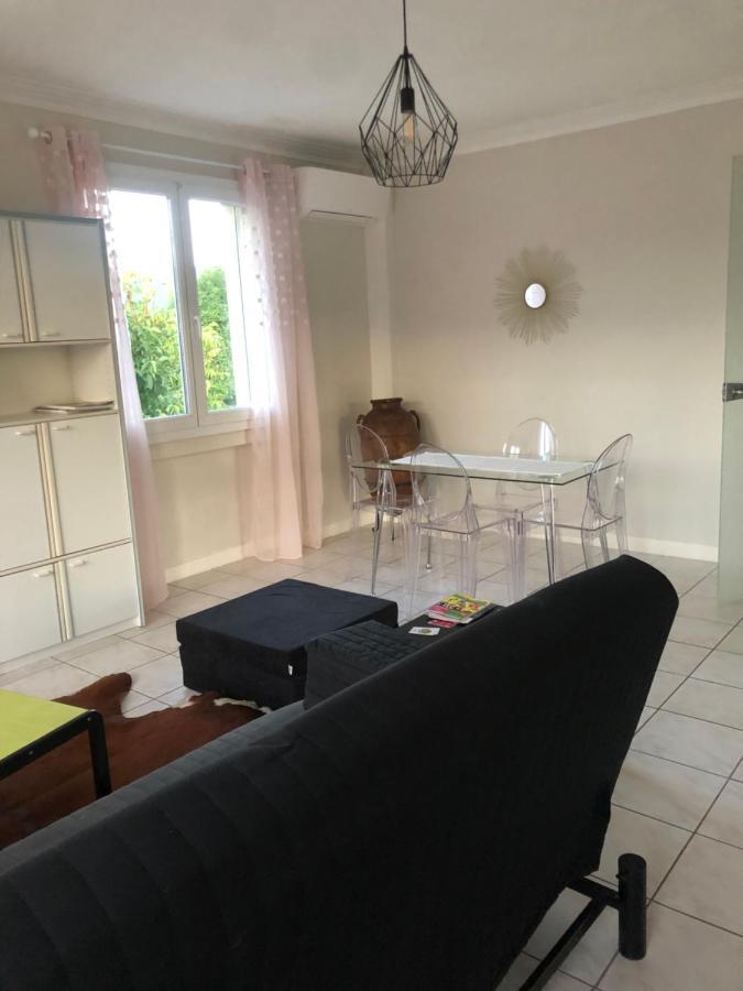 Condrieu Comme A La Maison กงดรีเยอ ภายนอก รูปภาพ